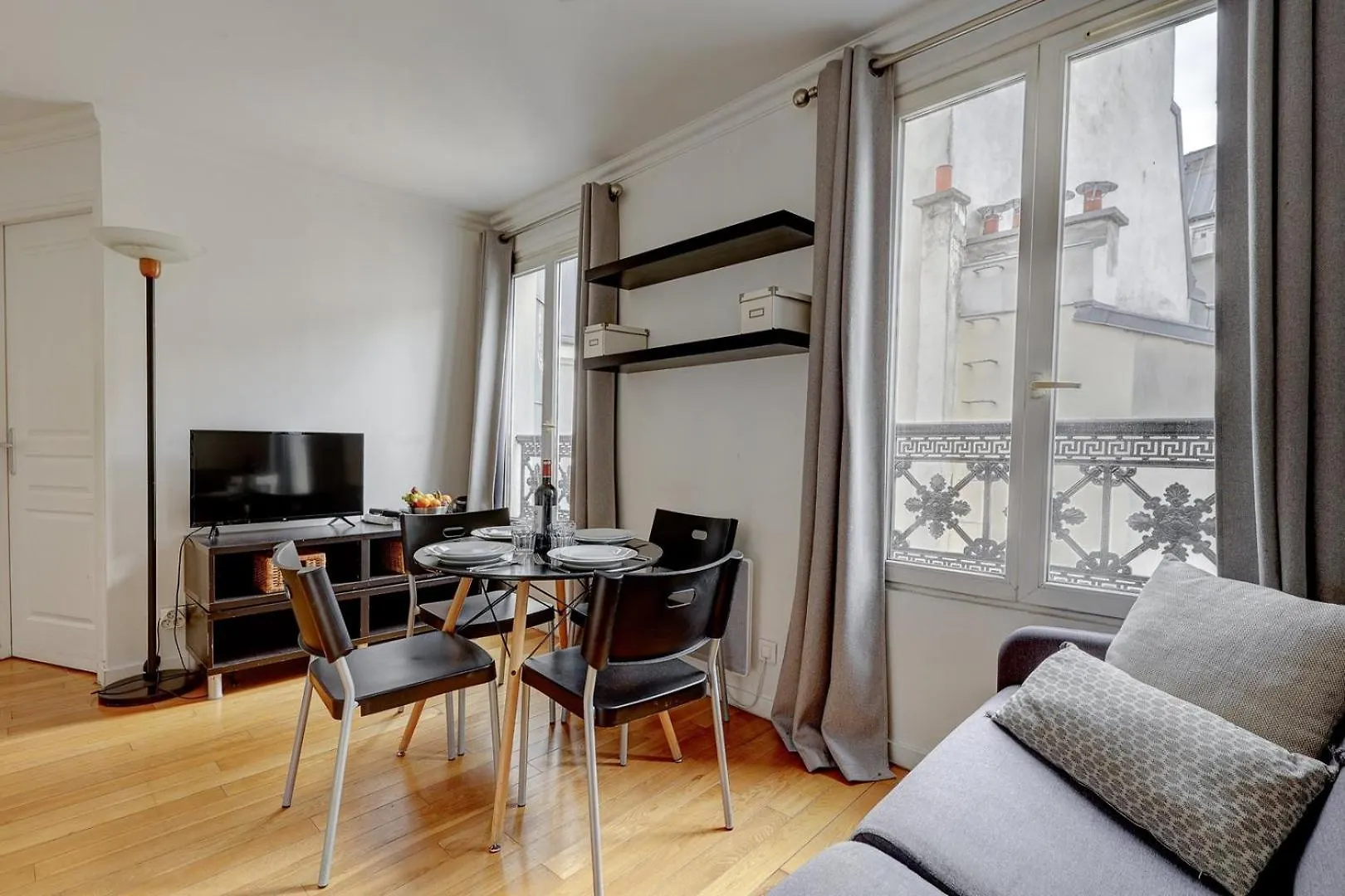 395 Suite Biot 10 - Superbe Appartement A Paris